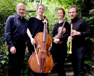 Die Dozenten mit ihren Musikinstrumenten, führt zum Kalendereintrag